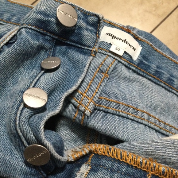 Superdown denim shorts Fly Buttons - Picture 6 of 6